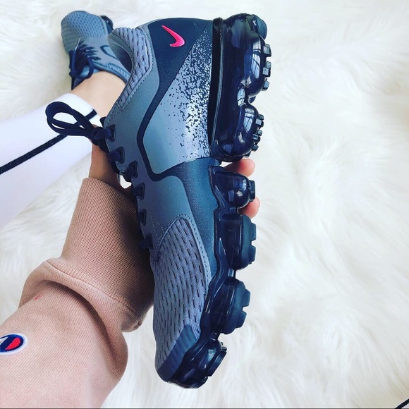 Nike Air VaporMax - Picture 3 of 8